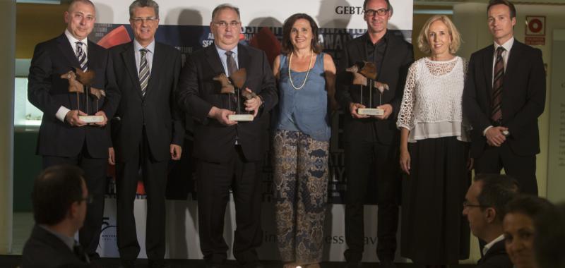 Foto de grupo de los premiados